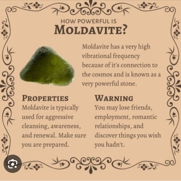 Quartz Bracelet & Moldavite Pendent Set - Picture 7 of 8